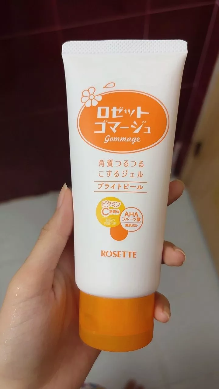 Gel tẩy da chết Rosette Peeling Gel 